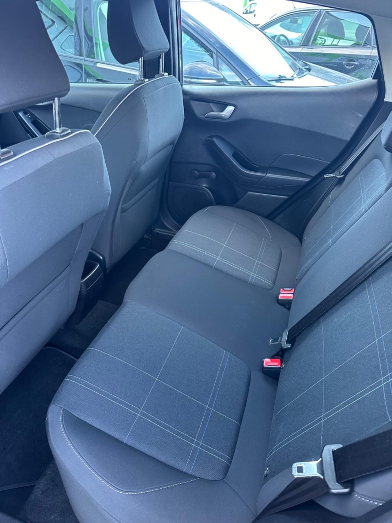 Ford Fiesta 1.5 TDCi 86cv ADATTA A NEOPATENTATI