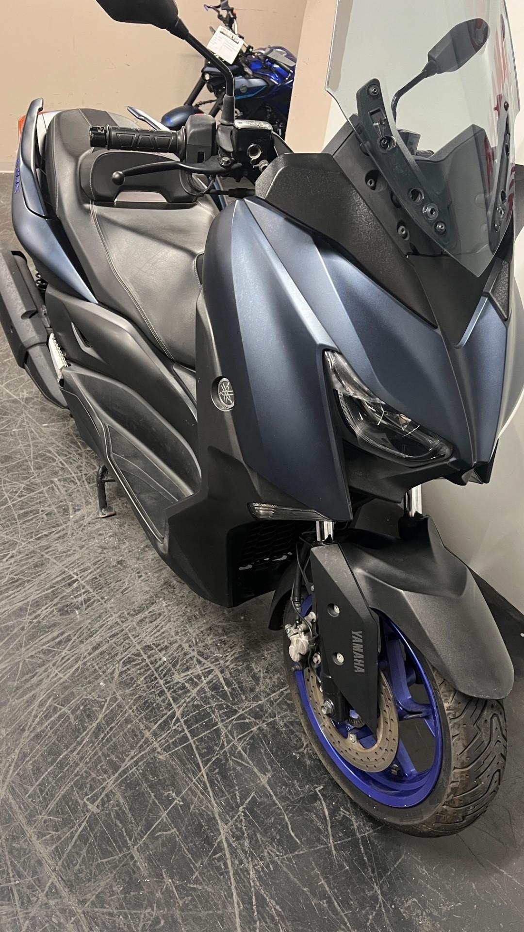 Yamaha X-Max 300