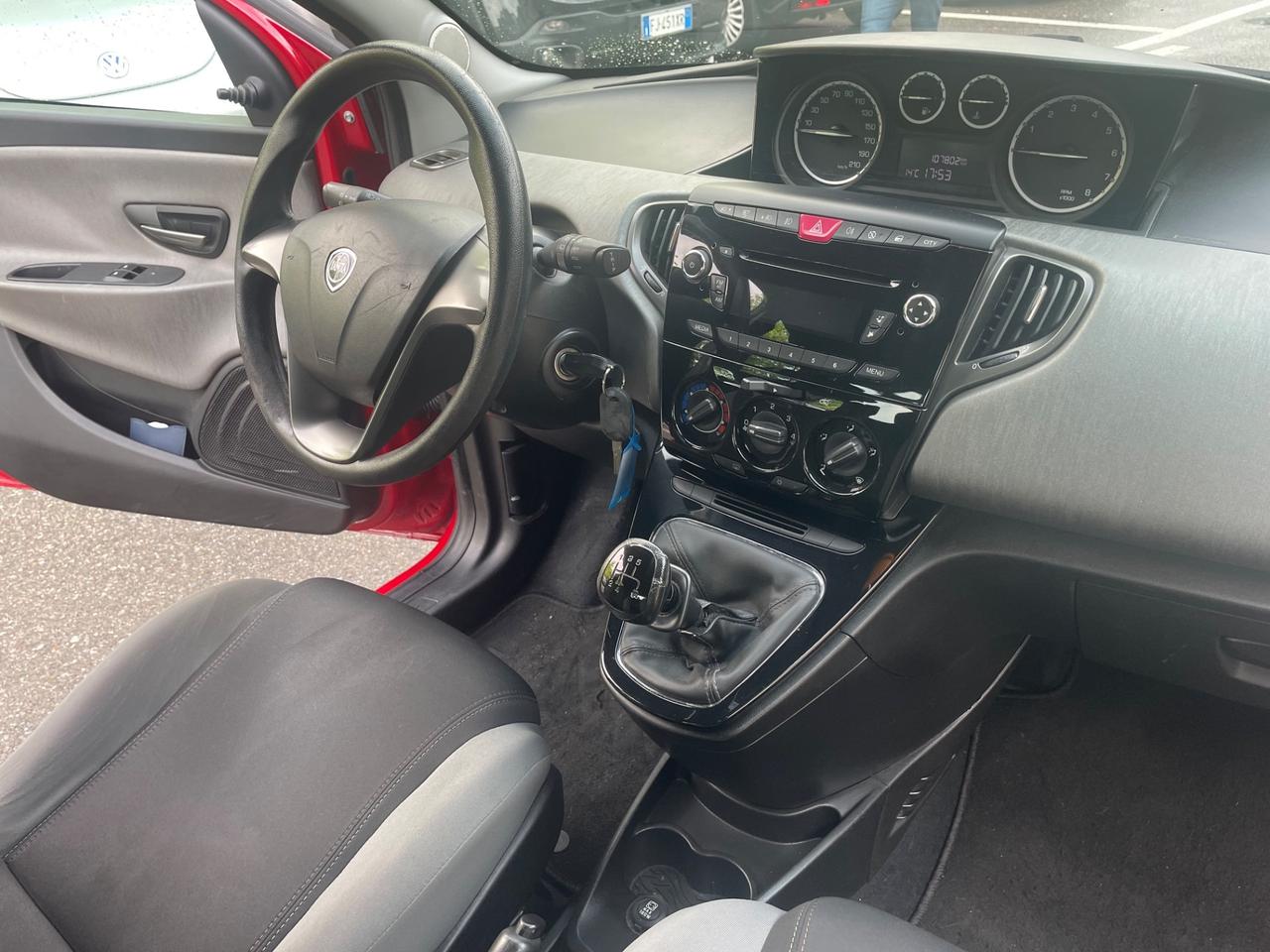 Lancia Ypsilon 1.2 69 CV 5 porte S&S*Neopatentati*