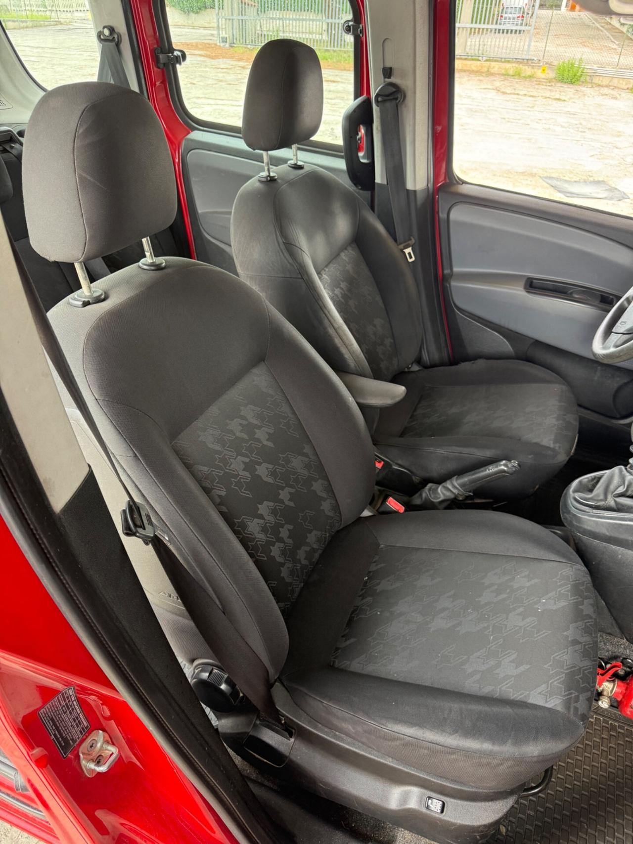 Fiat Doblo 5posti 1.4 T-Jet Natural Power uniproprietà