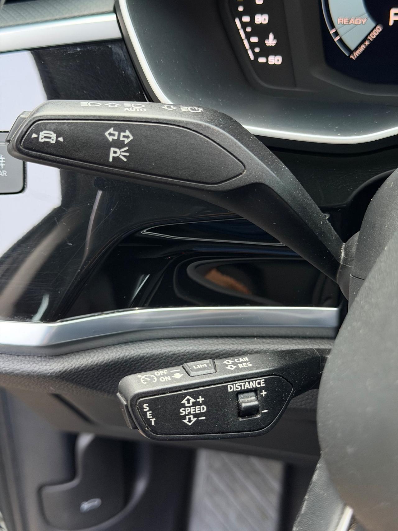 Audi Q3 35 2.0 Tdi 150CV STronic FARI FUL LED