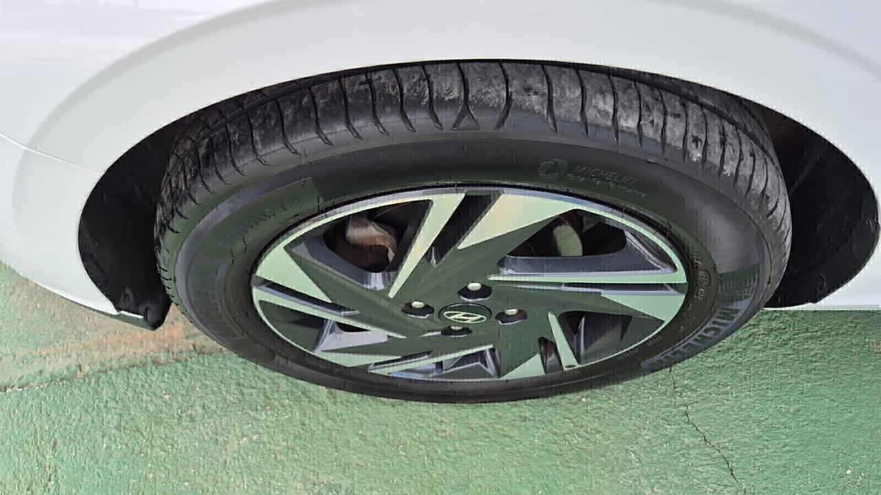 Hyundai i20 1.2 MPI MT Connectline