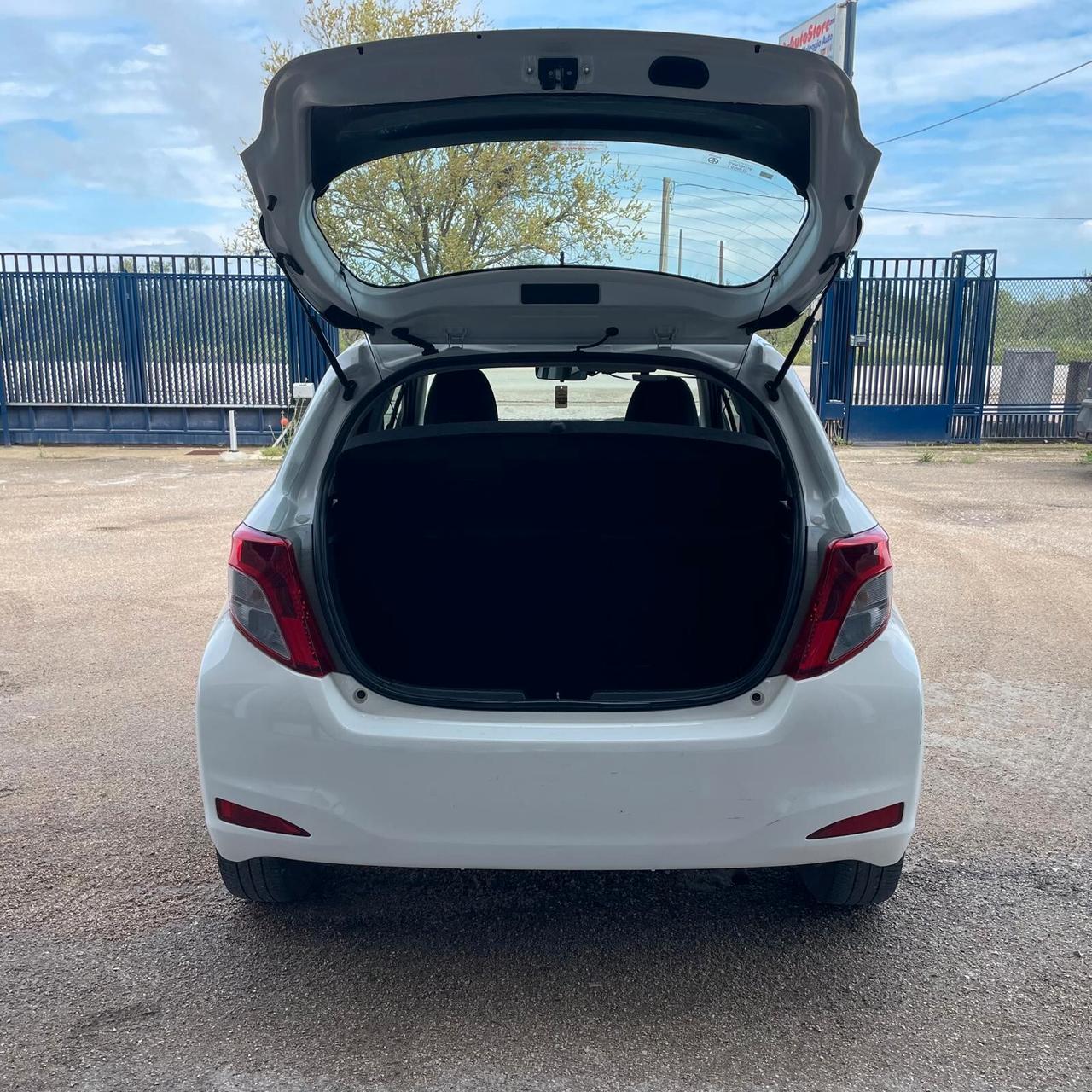 Toyota Yaris 1.0 5 porte Active