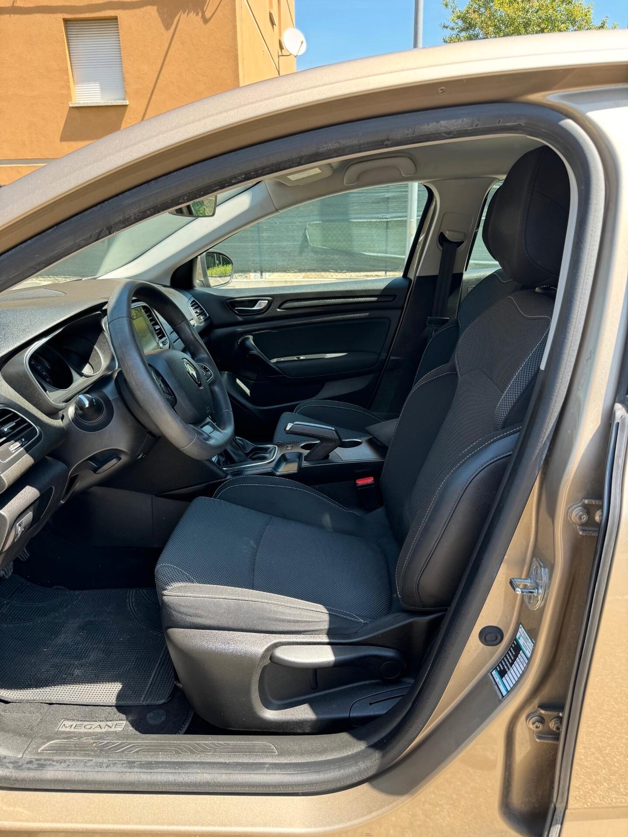Renault Megane Sporter 1.5 dci N1 - NEOP. - NAV. - GARANTITA -