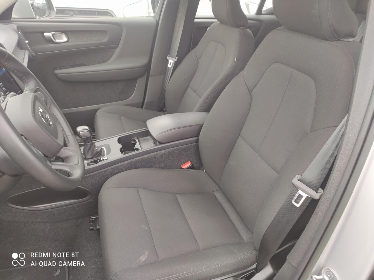 Volvo XC40 T2 1.5 benzina 130 cv