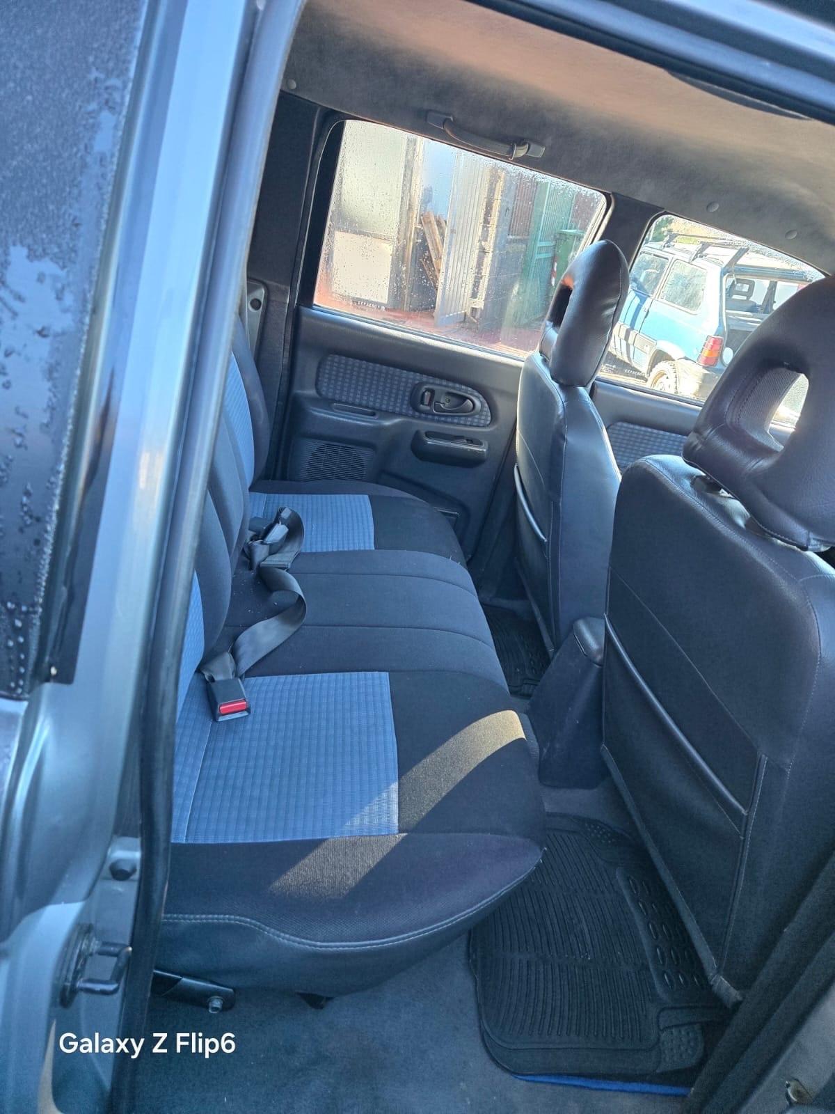 Mitsubishi L200 2.5 TDI 4WD Club Cab Pick-up GL