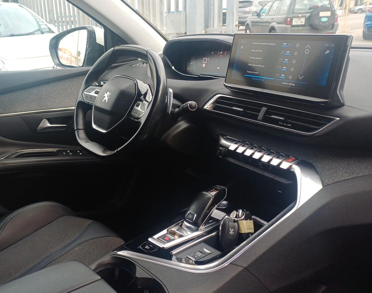 Peugeot 3008 BlueHDi 130 Allure 2023!!