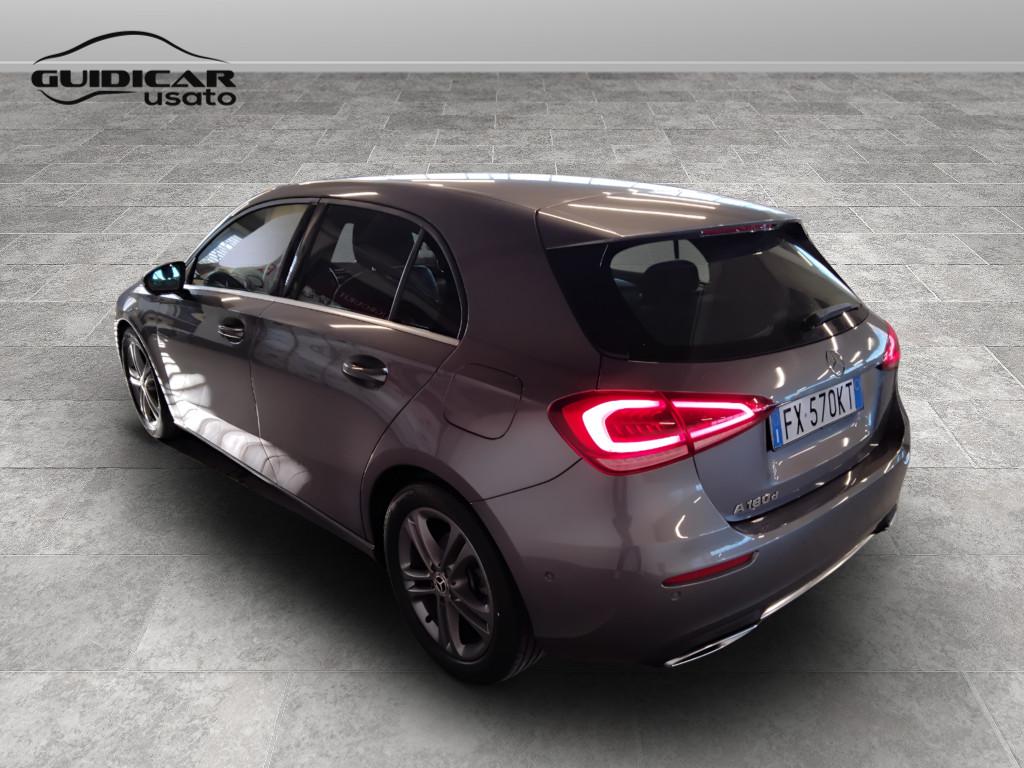 Mercedes-Benz Classe A - W177 2018 - A 180 d Sport auto