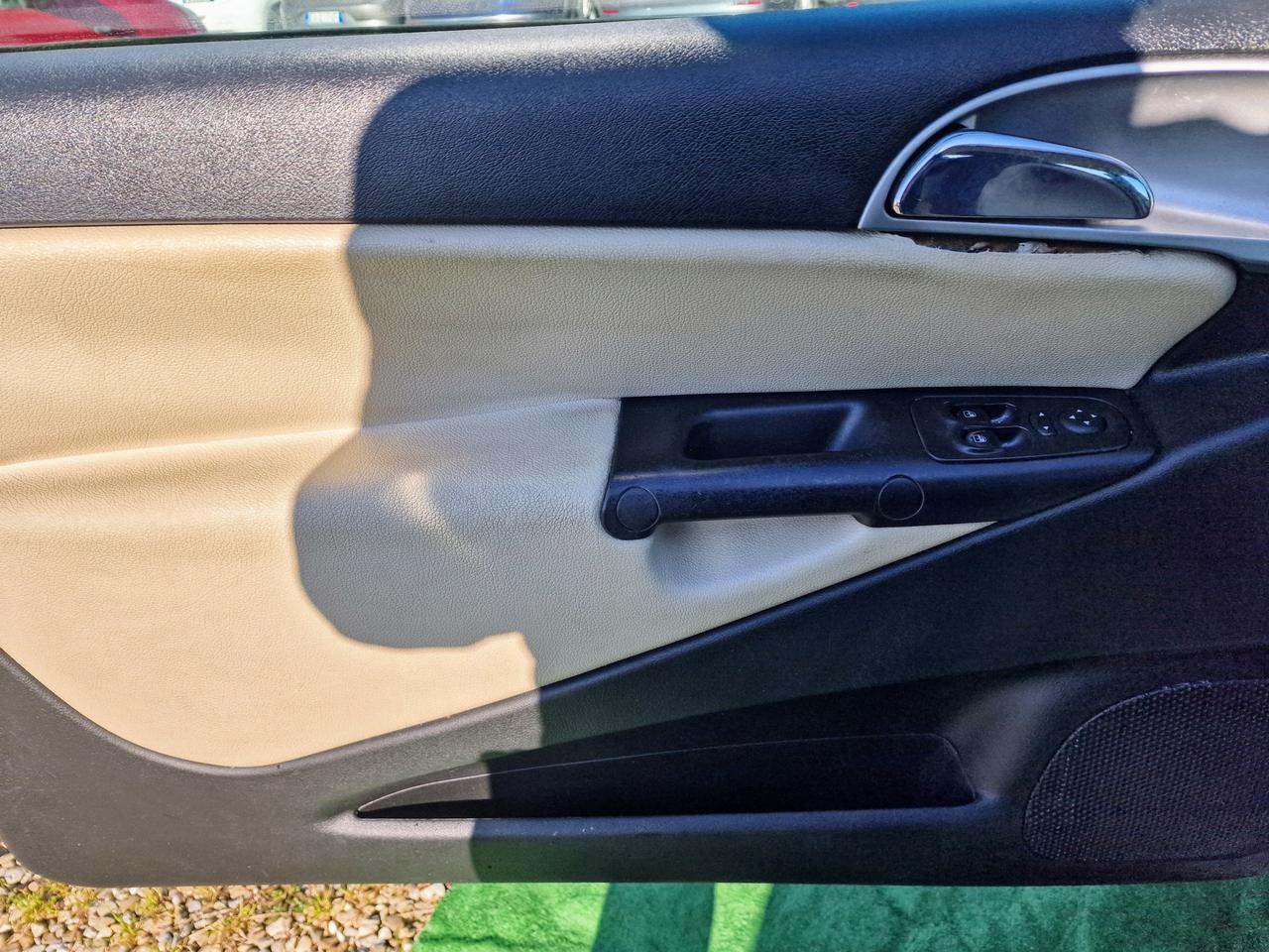 Lancia Ypsilon 1.2 3P BI-COLOR(X NEOPATENTATI)