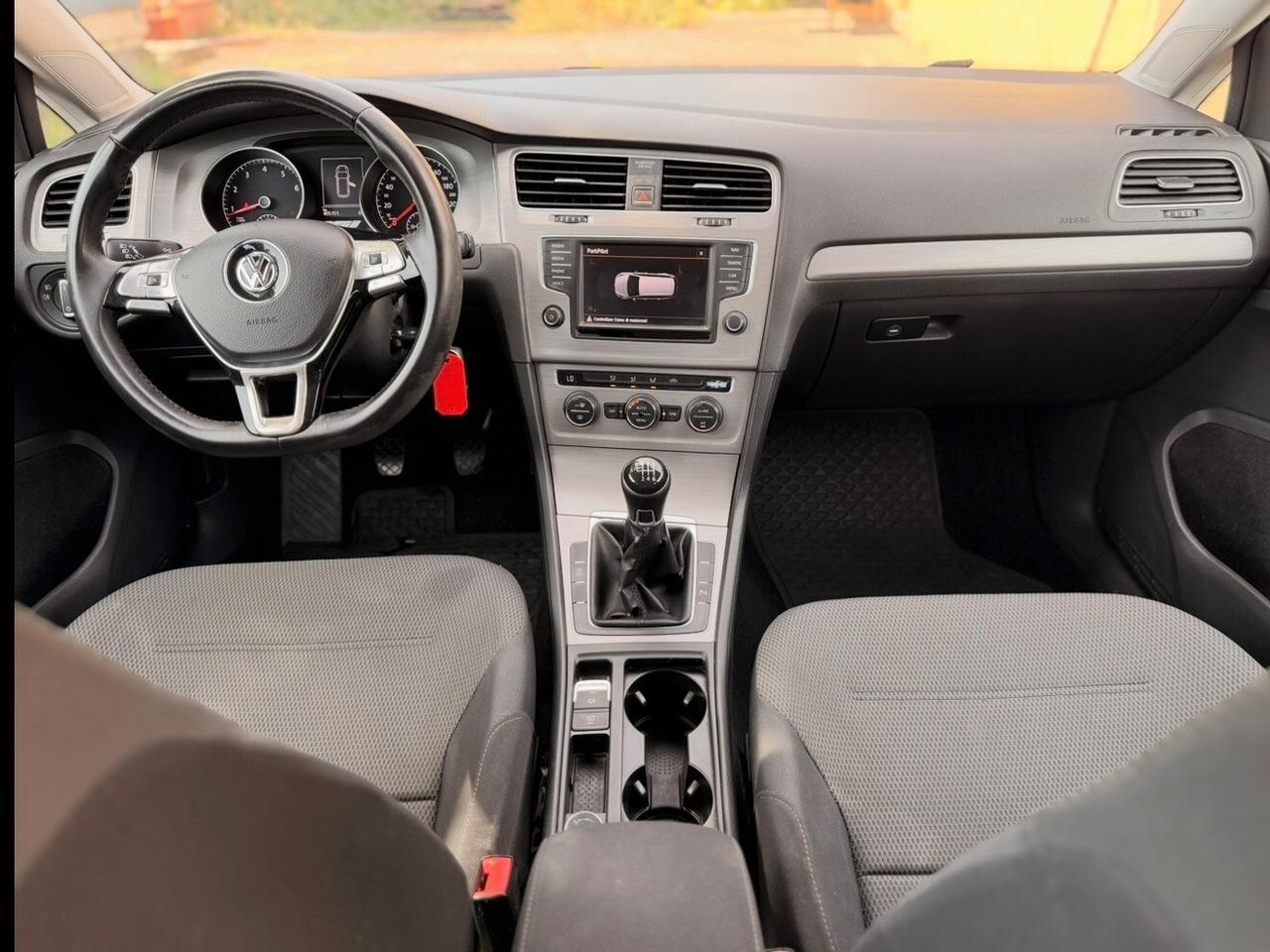 Volkswagen Golf Variant 1.4 TGI Executive BlueMotion