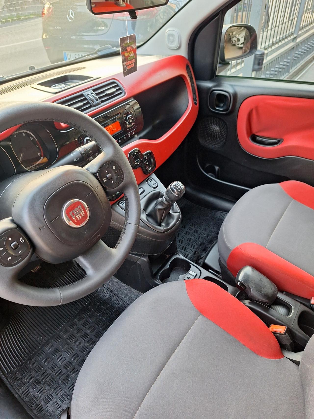 Fiat Panda 0.9 TwinAir Turbo Natural Power Lounge
