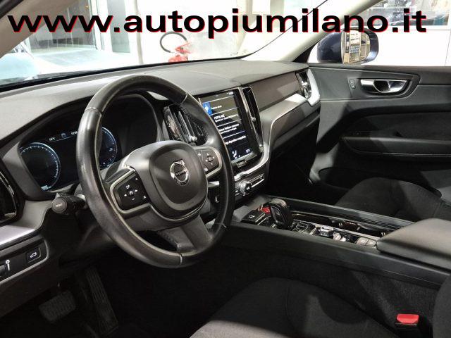 VOLVO XC60 B4 (d) AWD Geartronic Business Plus