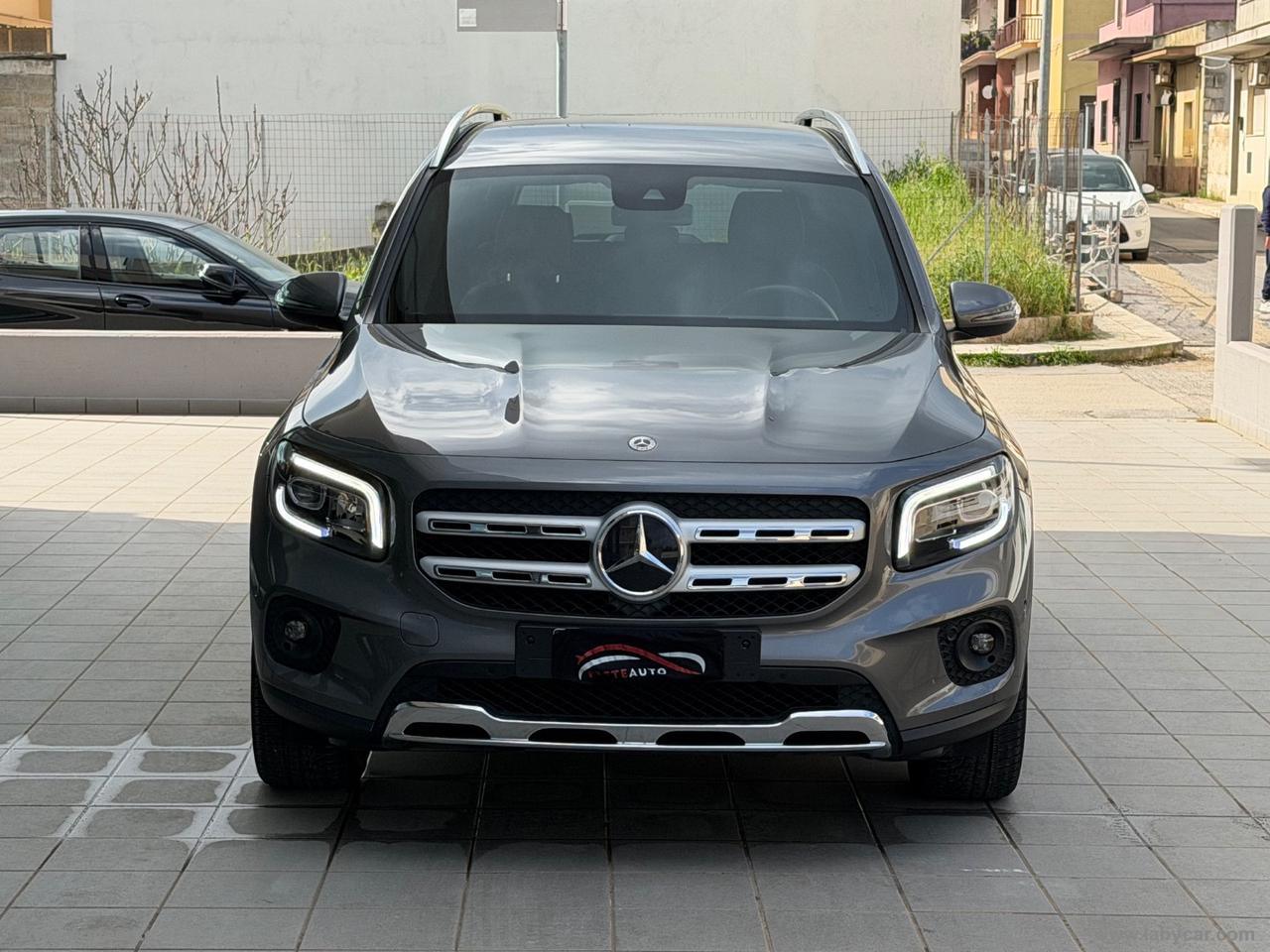MERCEDES-BENZ GLB 200 d Automatic Sport