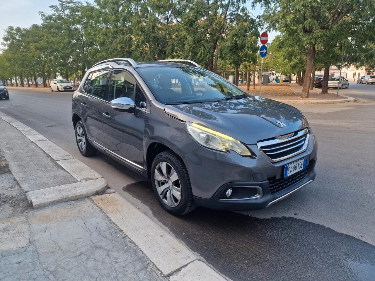 Peugeot 2008 1.6 e-HDi 115 CV Stop&Start Allure