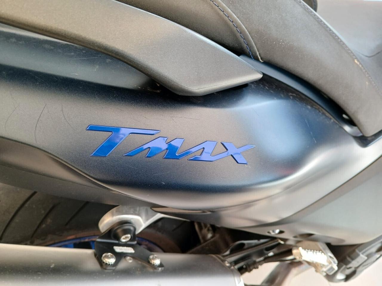 YAMAHA T-MAX 560