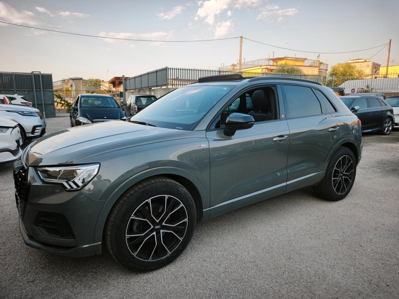 Audi Q3 35 TDI S tronic line edition tetto panoramico