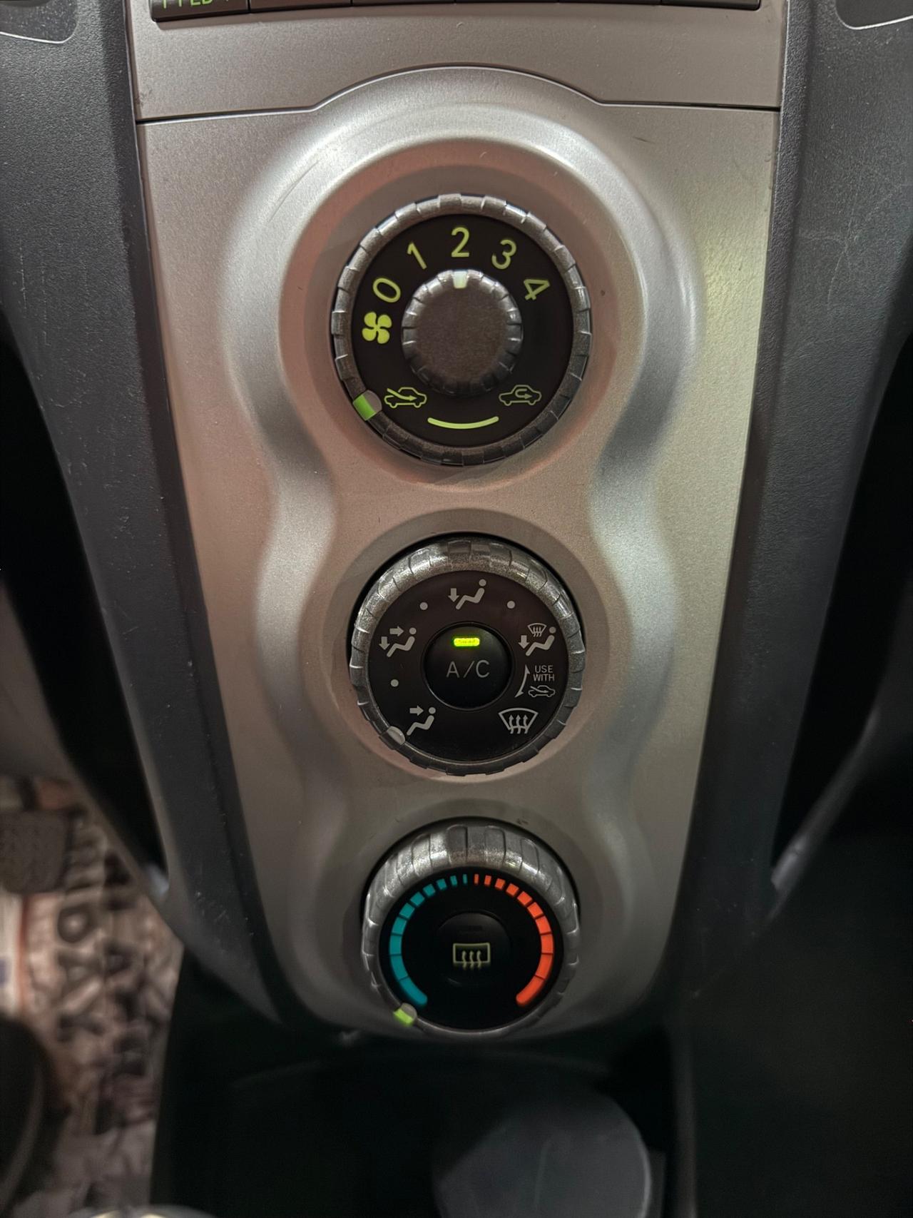 Toyota Yaris 1.3 5 porte Navi (64kw)