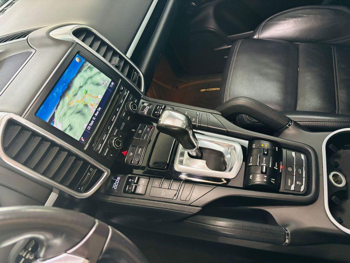 Porsche Cayenne 3.0 Diesel 245hp Extra Full