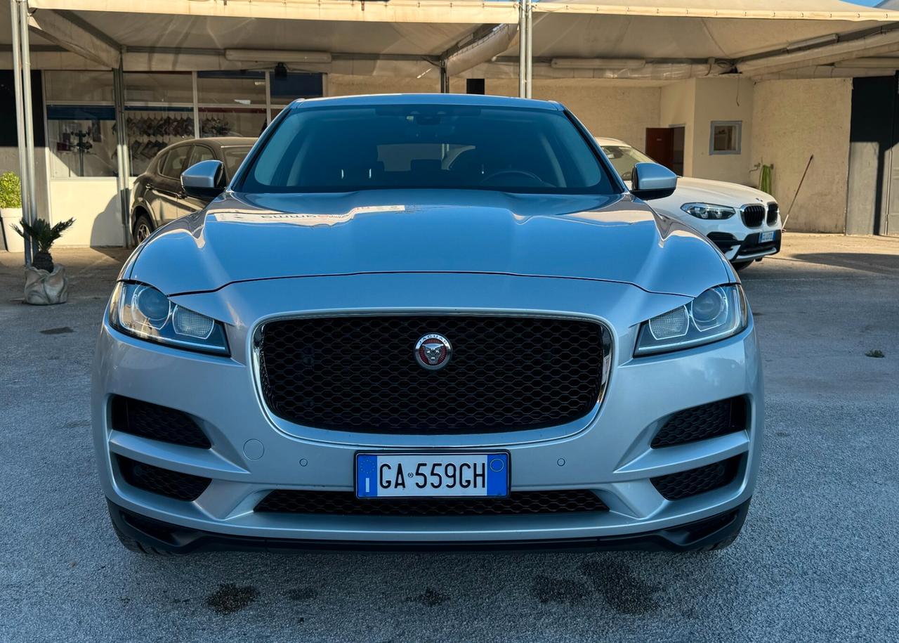 Jaguar F-Pace 2.0 D 180 CV AWD aut. Chequered Flag