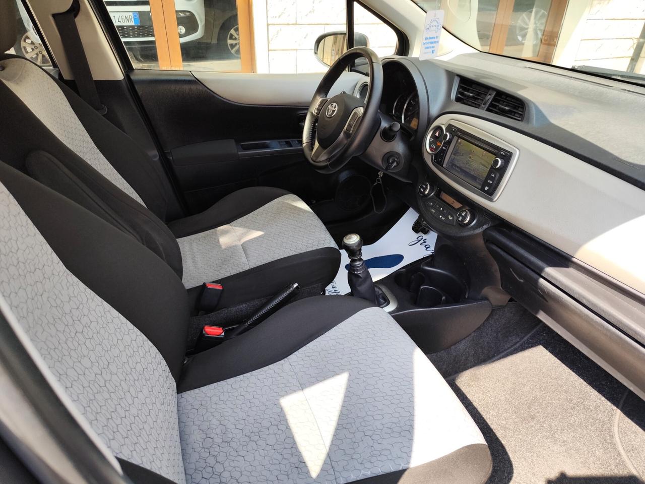 Toyota Yaris 1.4 D-4D 90CV DIESEL NAVI