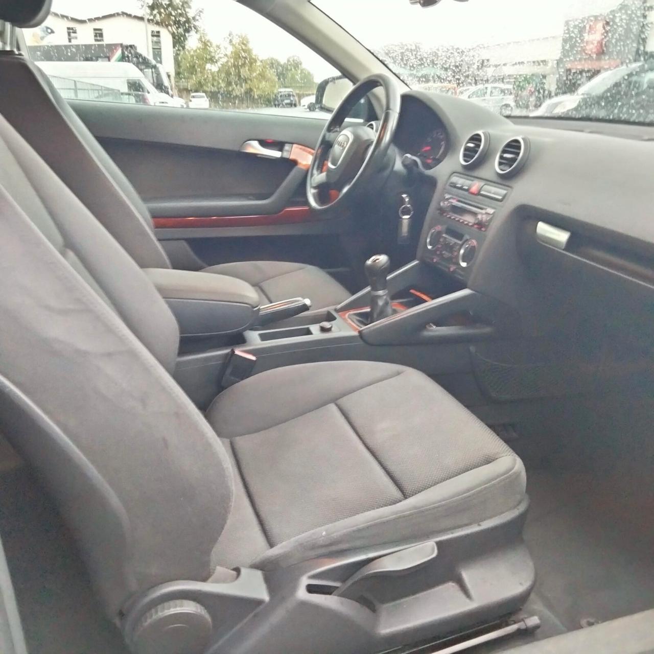 Audi A3 1.6 16V FSI Ambition NEOPATENTATI