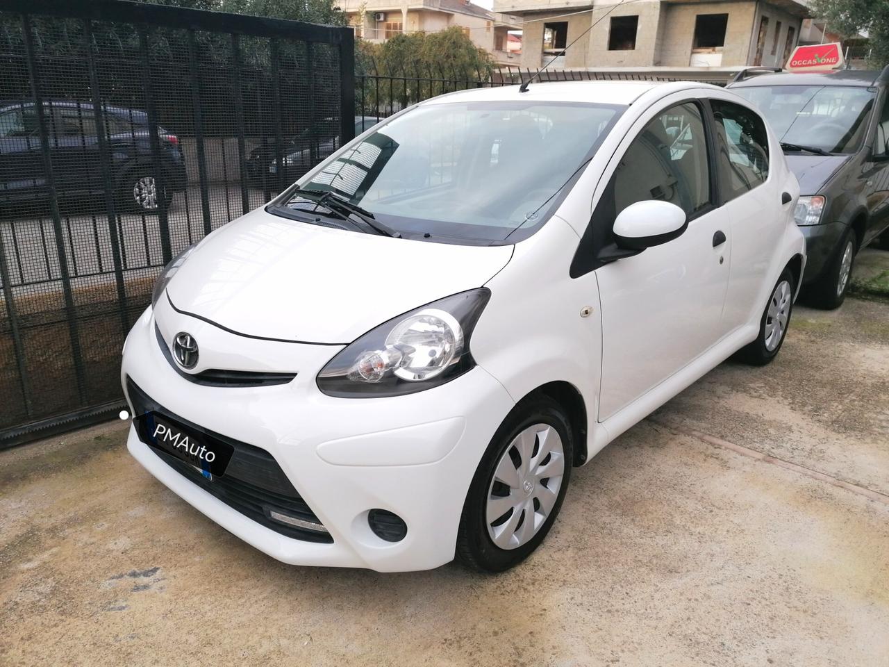 Toyota Aygo 1.0 12V 5 porte Lounge - Navy