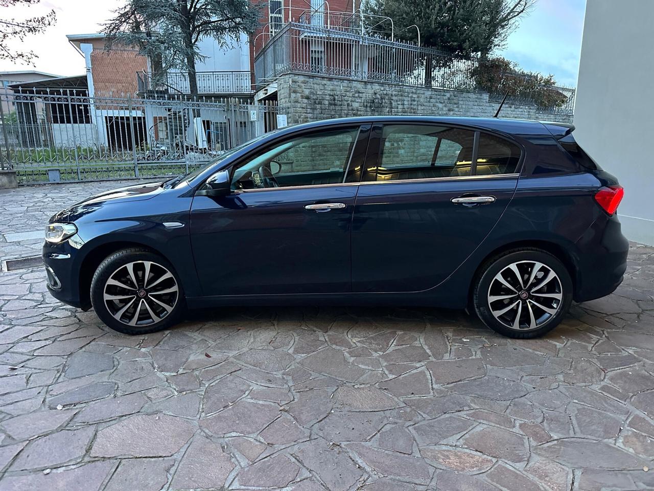 Fiat Tipo 1.3 Mjt S&S 5 porte Lounge. Neopatentati