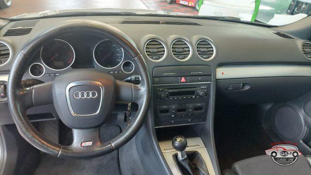 AUDI A4 Cabriolet 2.0 TDI S Line