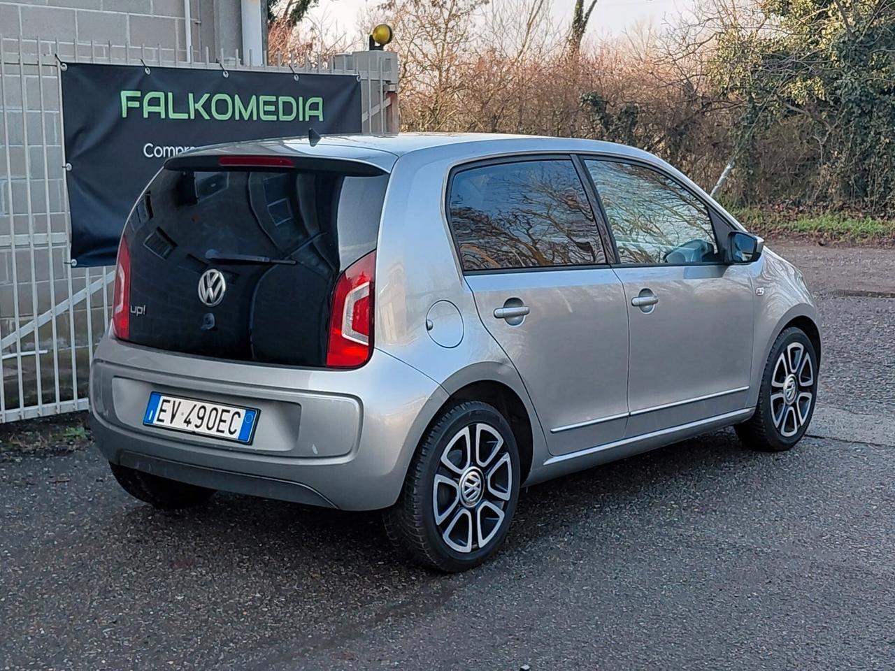 Volkswagen up! 1.0 High 75cv (Neopatentati) garanzia MEC 12 mesi