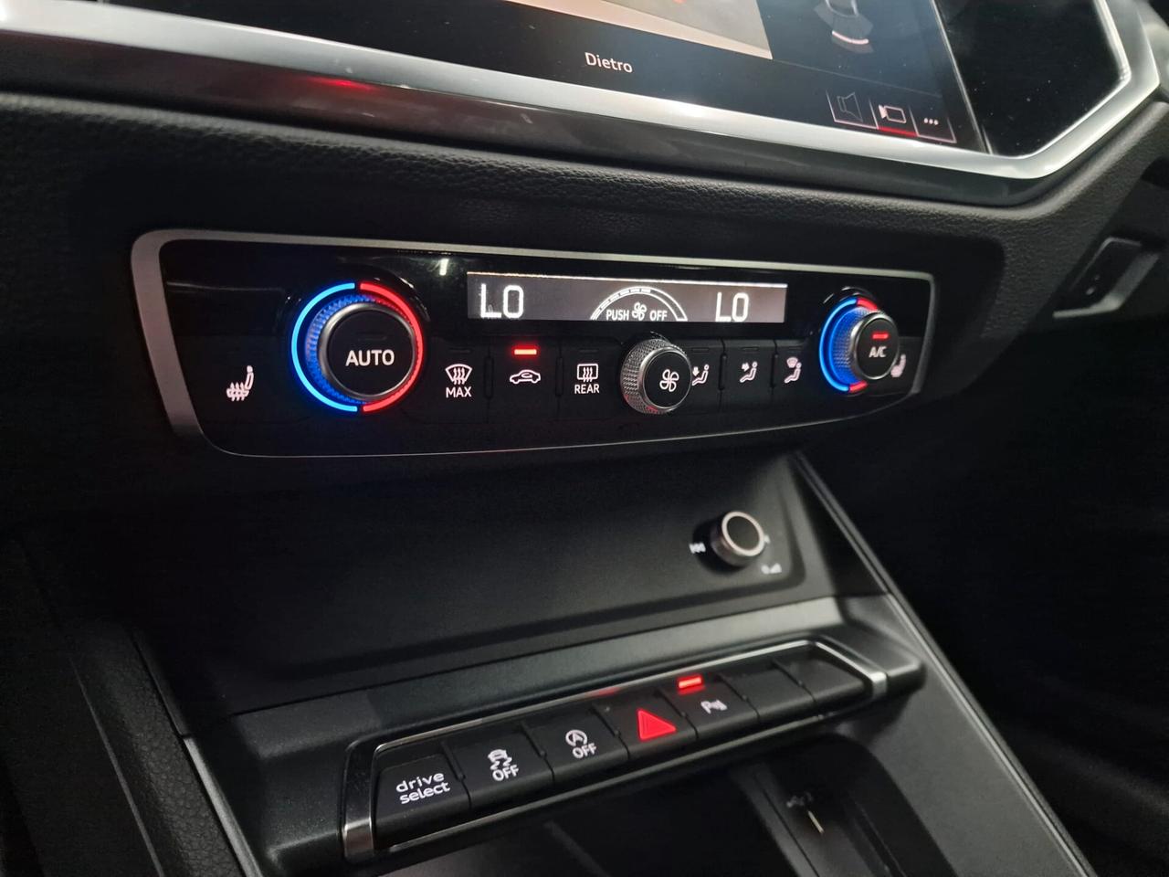 Audi Q3 SPB 35 TDI S tronic line edition 2.0 150CV Identity Black