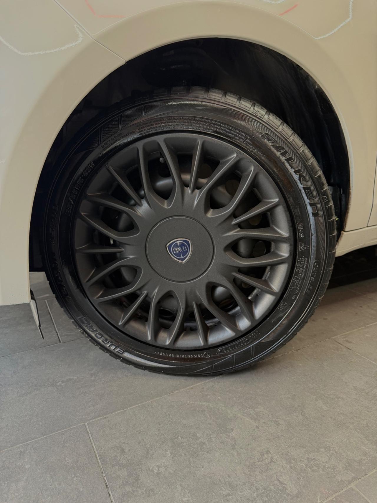 Lancia Ypsilon 1.2 Benzina Gold 44000 KM