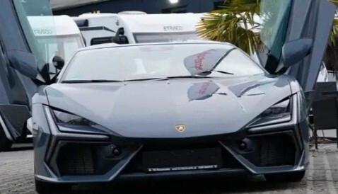 Lamborghini Revuelto con propulsore ibrido V12 da 6.498 cc (ibrido plug-in, HPEV)