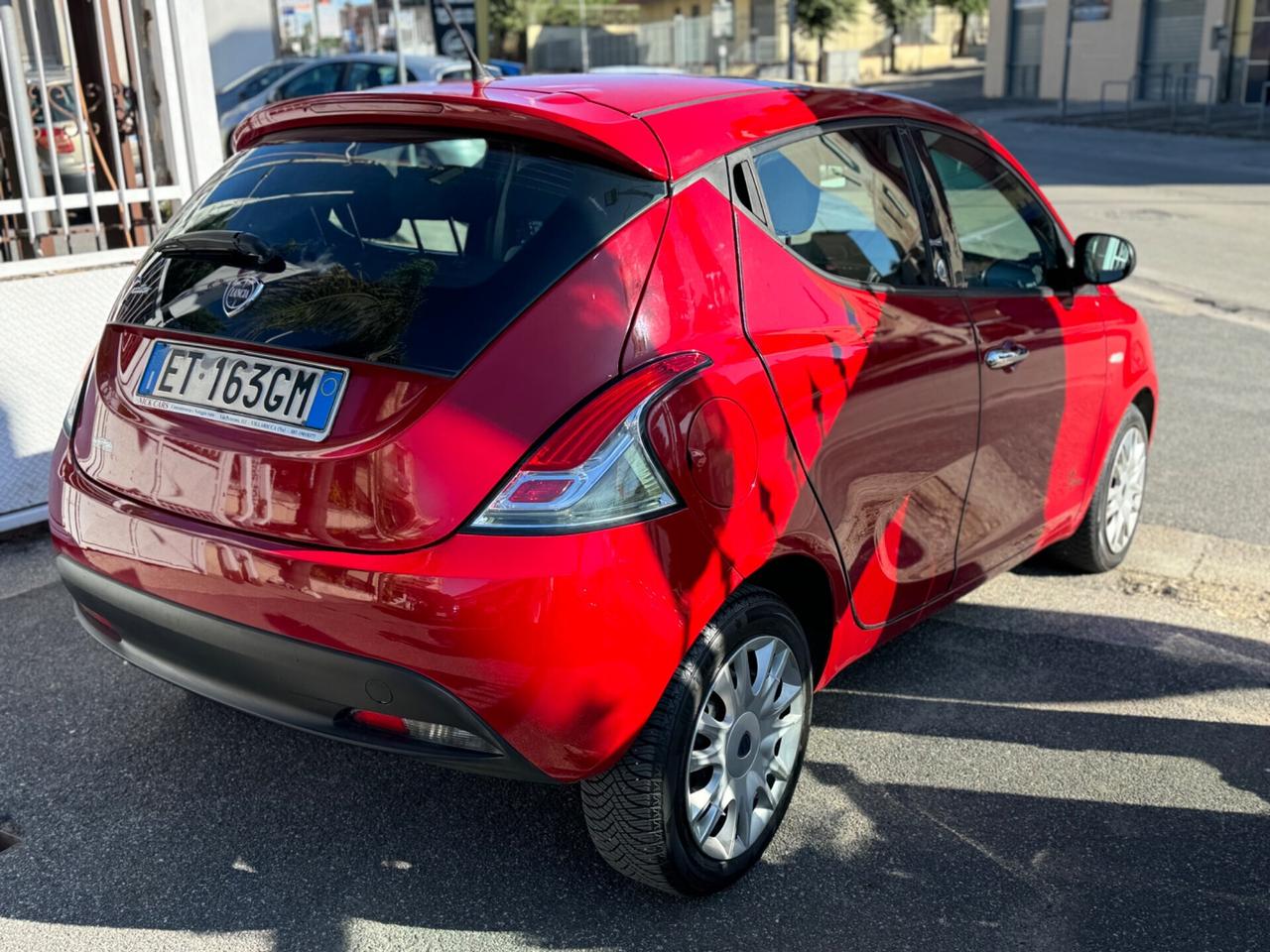 Lancia Ypsilon 1.2 69 CV 5 porte GPL Ecochic Gold