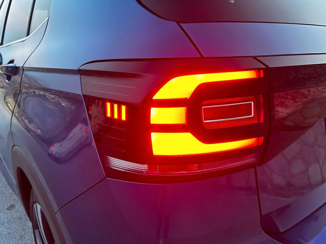 Volkswagen T-Cross 1.6 TDI Advanced R LINE PLUS