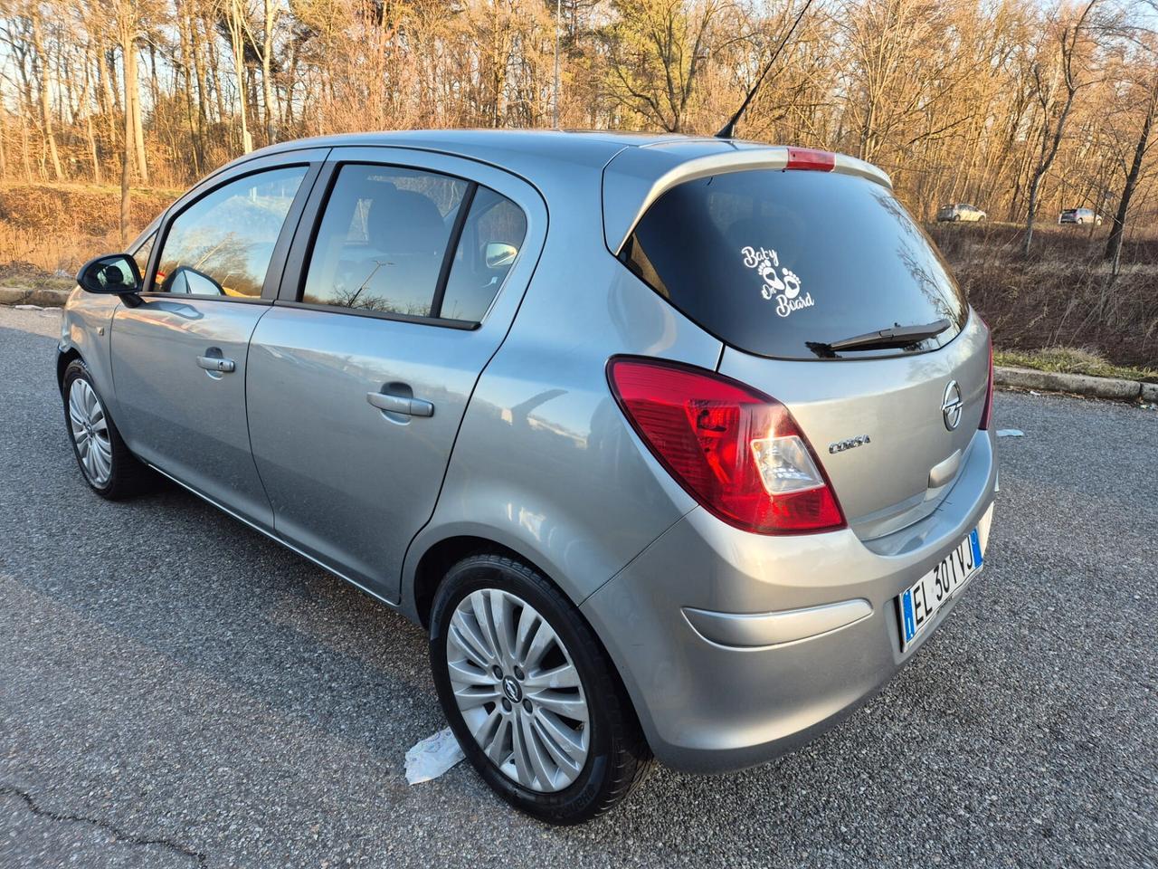 Opel Corsa 1.2 5 porte Sport *NEOPATENTATI*