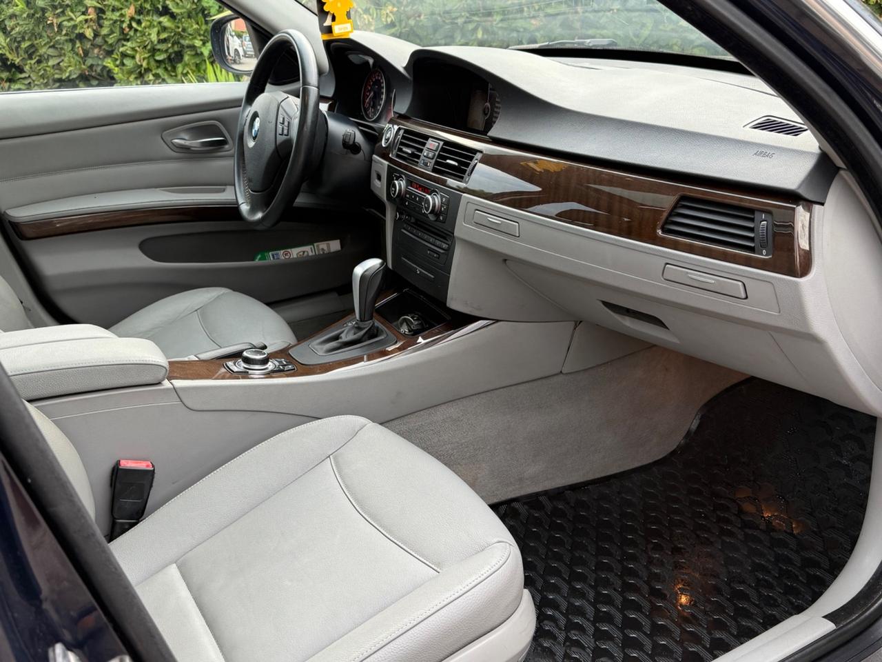 Bmw 330ix MSport 4x4 Cerchi R19 Keyless Full