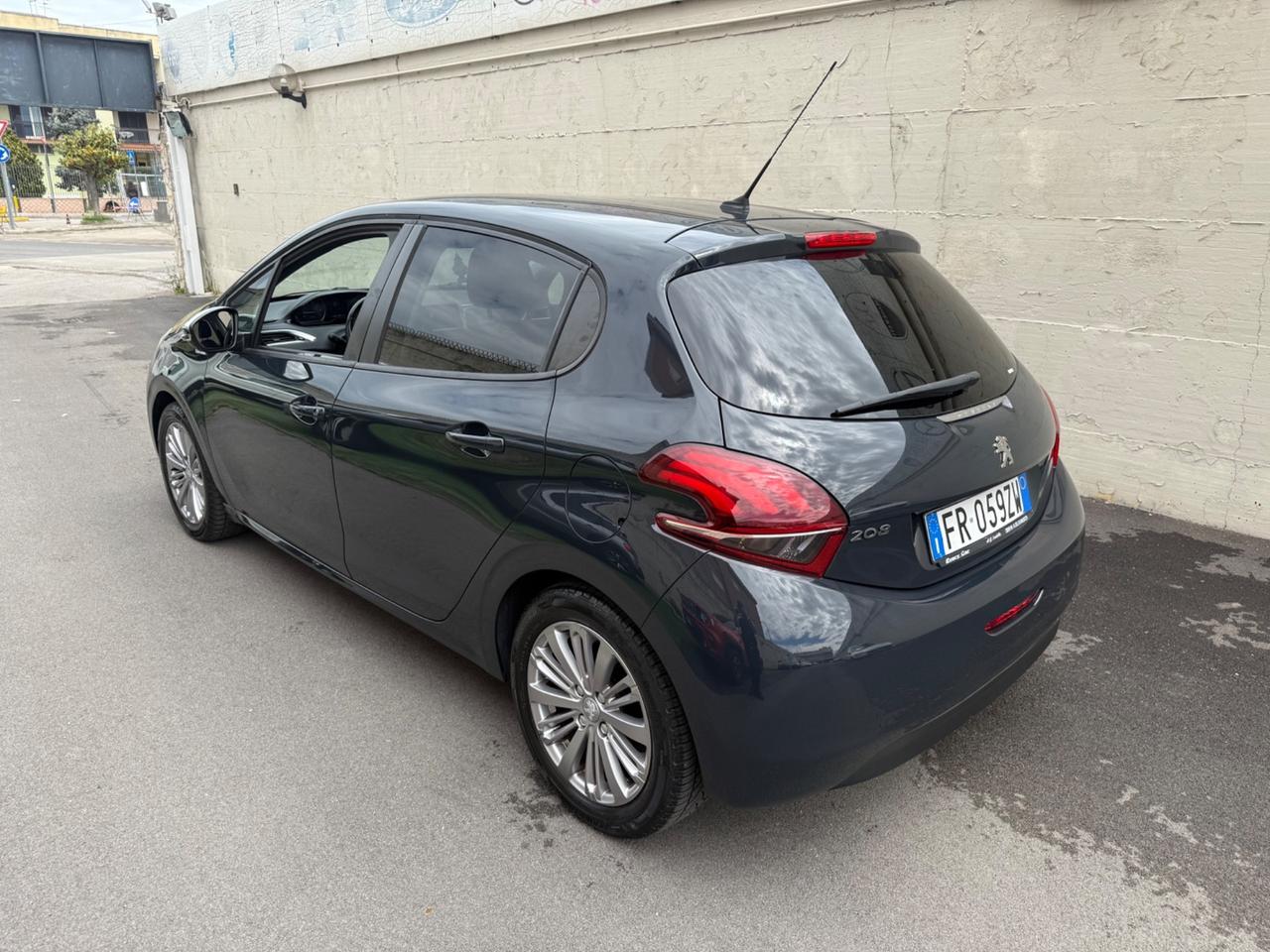 Peugeot 208 1.2benzina 5 porte Style - 2018