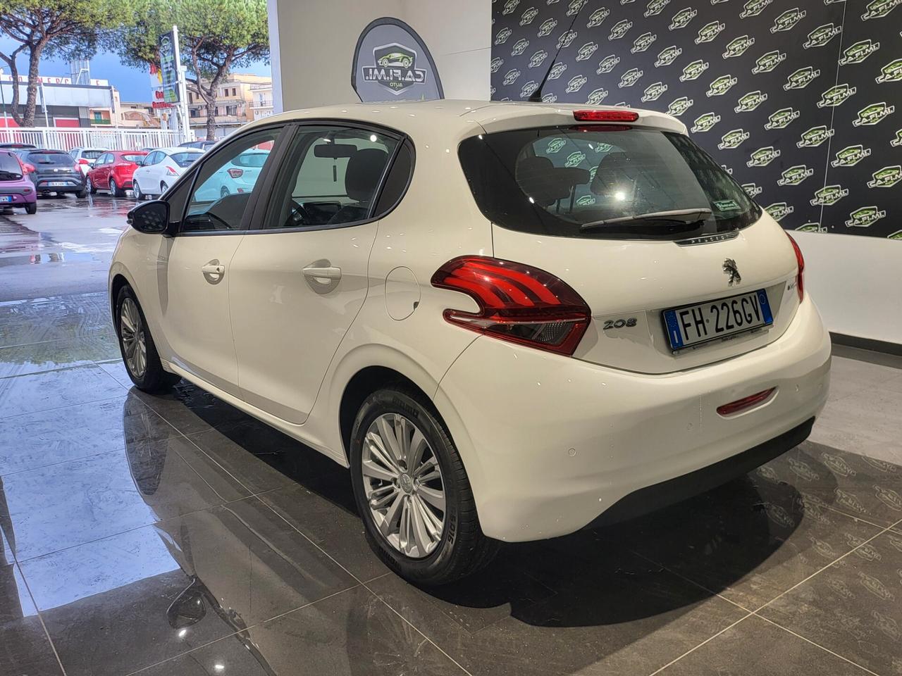 Peugeot 208 - 2017 PureTech 82 Cv GPL Allure