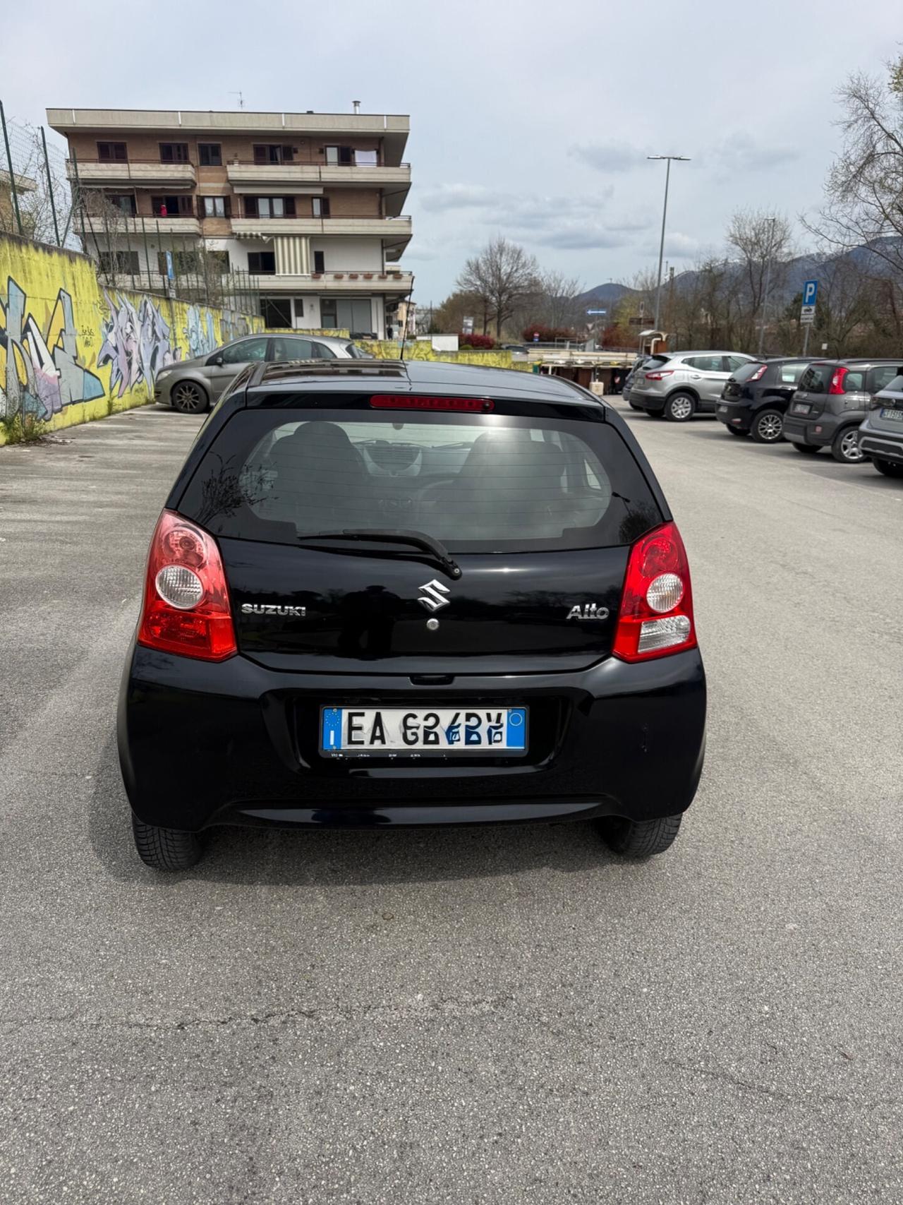 Suzuki 5porte 1.0 benzina NEOPATENTATi 93 milaKM