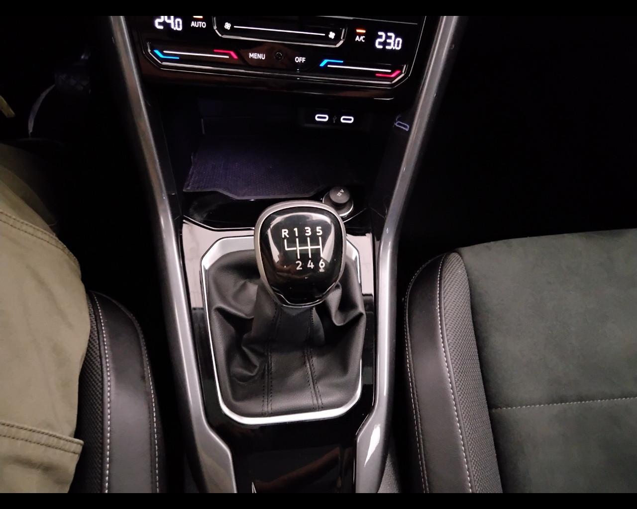 VOLKSWAGEN T-Roc 2022 - T-Roc 1.0 tsi Style 110cv