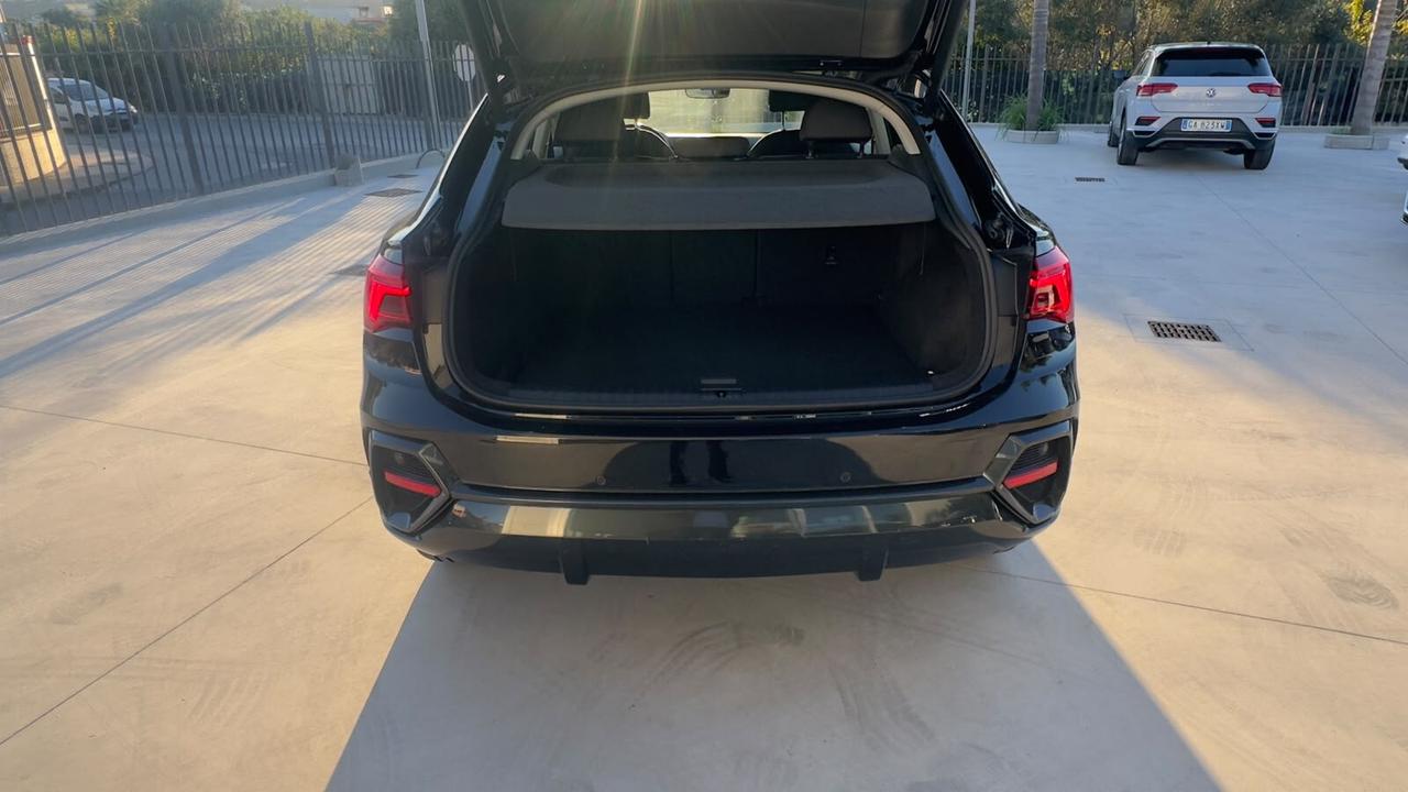 Audi Q3 35 TDI S tronic Business