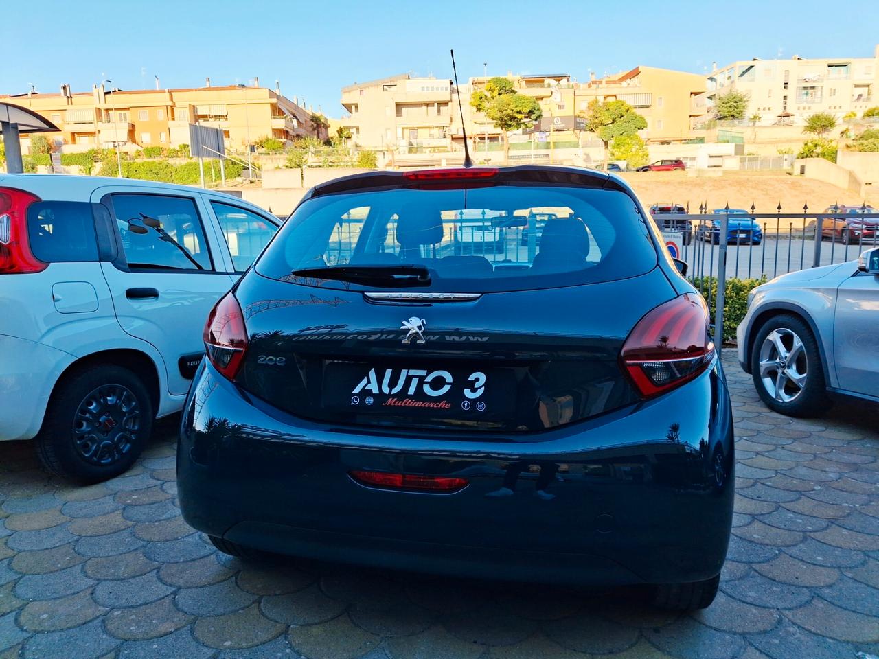 Peugeot 208 BlueHDi 75 5 porte Touch