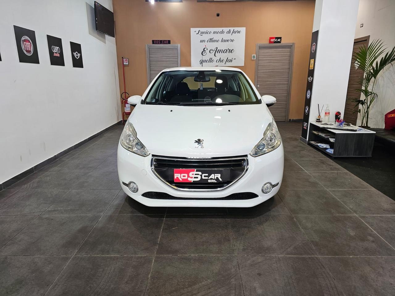 Peugeot 208 1.6 HDi 115 CV Allure 84.000km