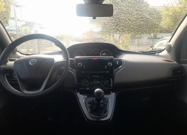 LANCIA Ypsilon Metano Ecochic Silver