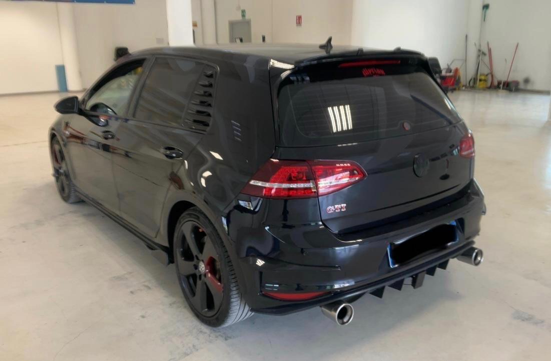 Volkswagen Golf GTI Performance 2.0 230cv