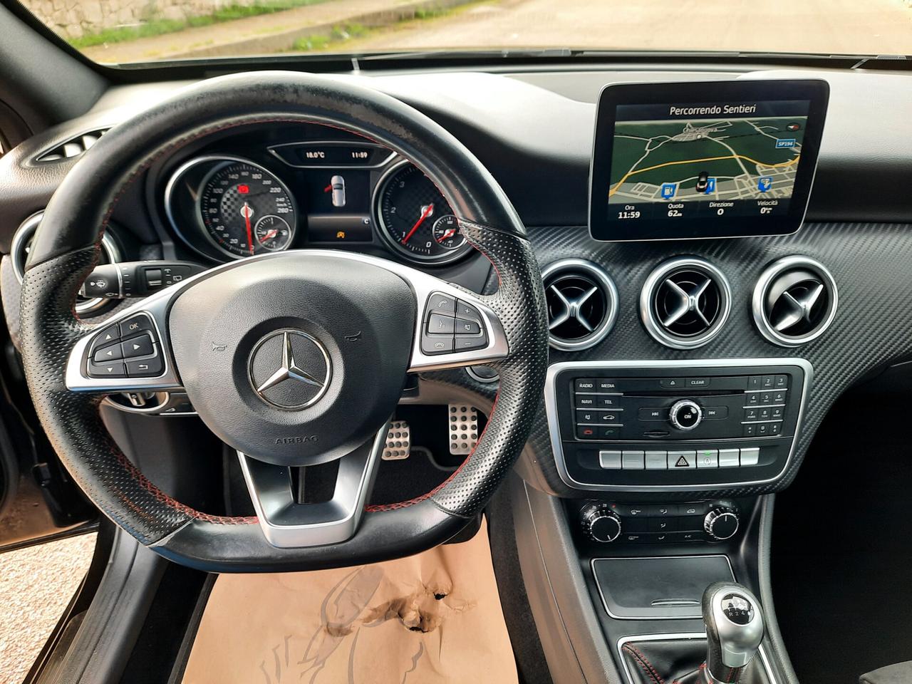 Mercedes-benz A 180 d Premium AMG