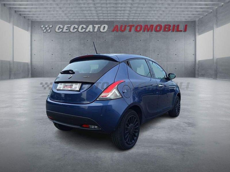 Lancia Ypsilon Ypsilon 1.0 firefly hybrid Silver s&s 70cv 5p.ti