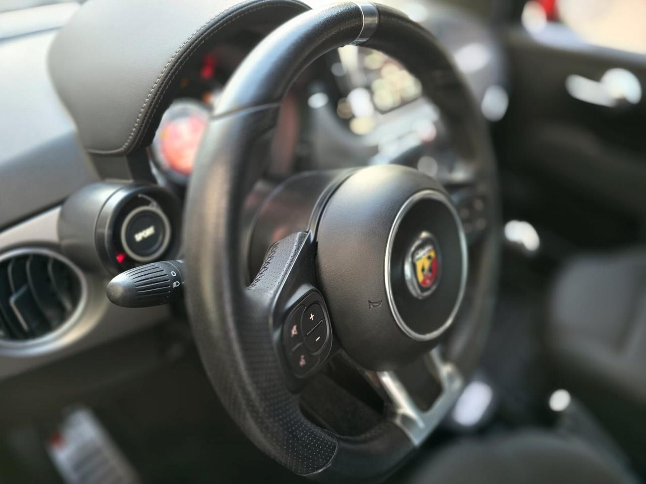 Abarth 595 1.4 Turbo T-Jet 160 CV Pista leggere descrizione