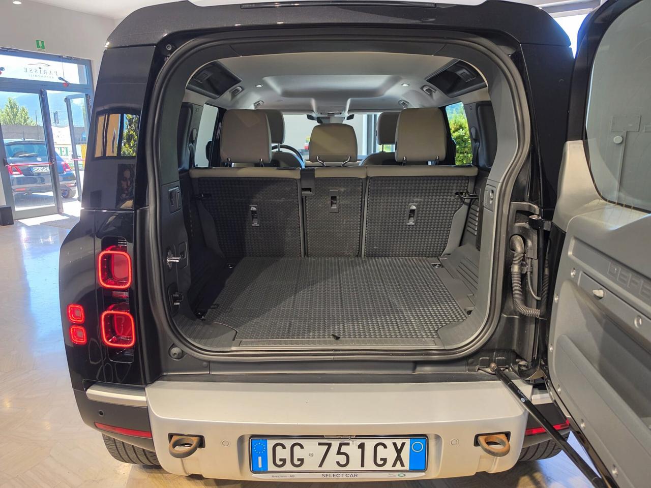 Land Rover Defender VII 110 3.0d i6 mhev SE awd 200cv
