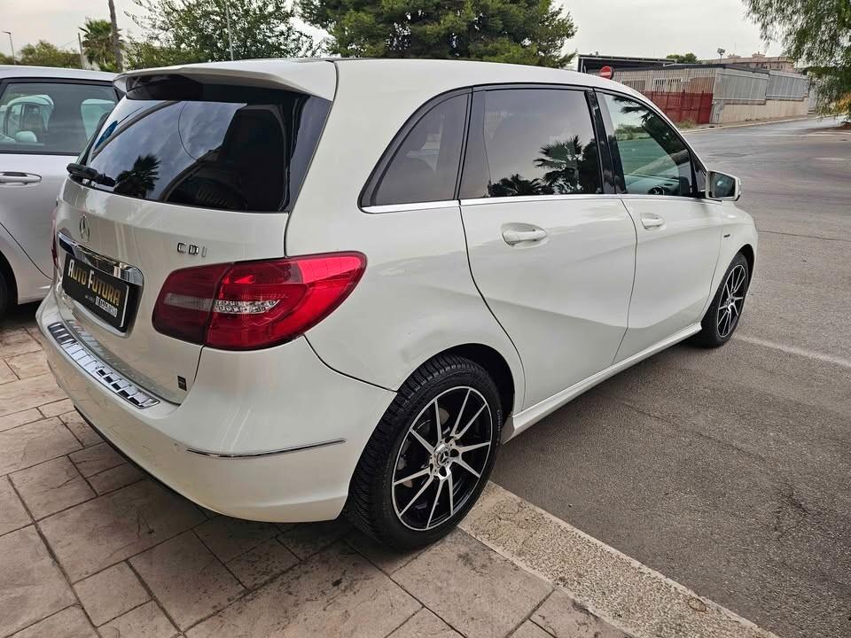 MERCEDES B180 CDI 109CV PREMIUM MOTORE RUMOROSO